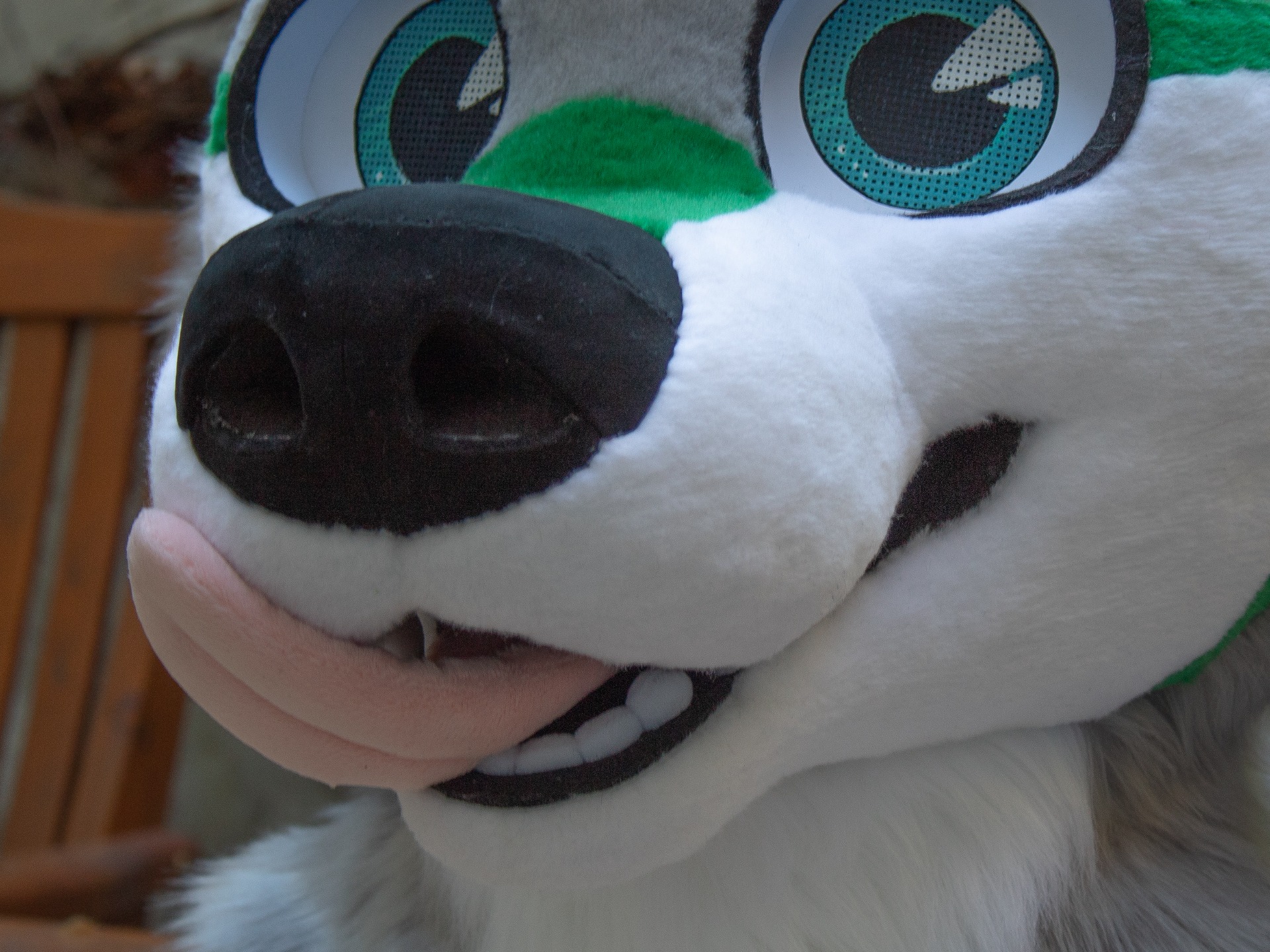 "Lick" tongue