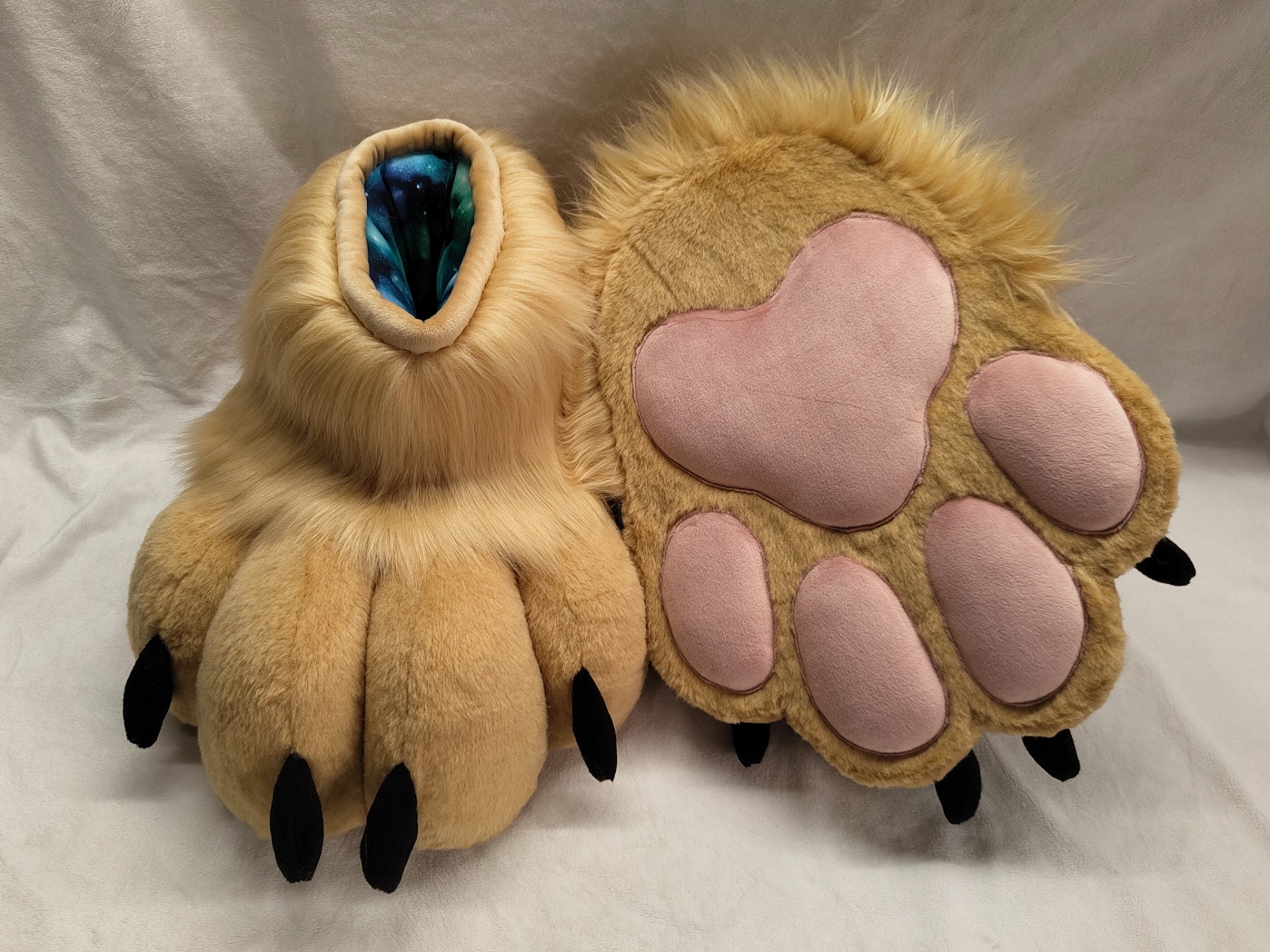 indoor feetpaws with mochi minky pawpads